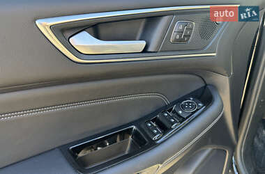 Внедорожник / Кроссовер Ford Edge 2019 в 