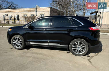 Внедорожник / Кроссовер Ford Edge 2019 в 