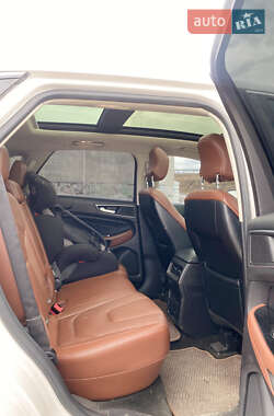 Внедорожник / Кроссовер Ford Edge 2015 в 