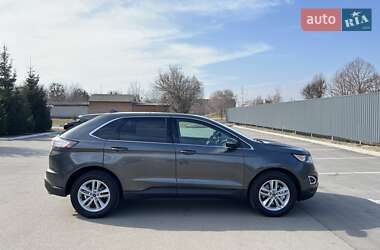 Внедорожник / Кроссовер Ford Edge 2017 в 