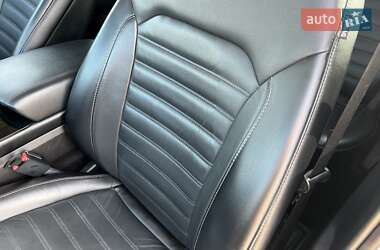 Внедорожник / Кроссовер Ford Edge 2017 в 