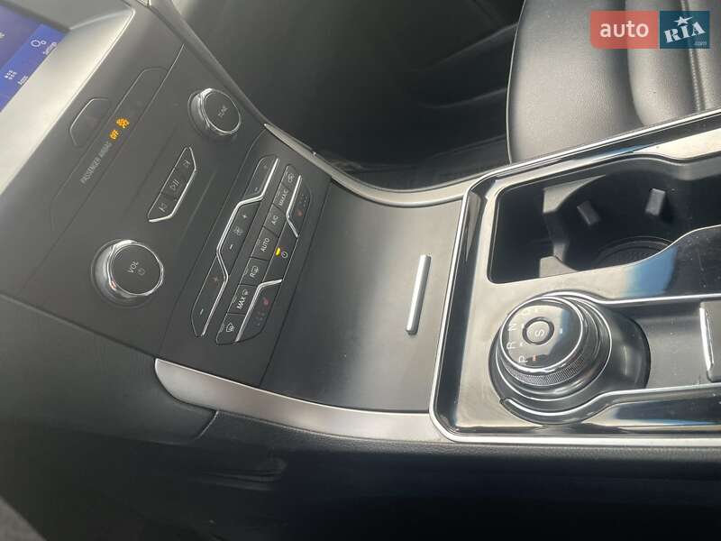Внедорожник / Кроссовер Ford Edge 2020 в Кривом Роге