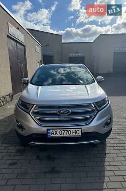 Позашляховик / Кросовер Ford Edge 2018 в 