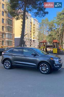 Внедорожник / Кроссовер Ford Edge 2017 в 