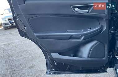 Внедорожник / Кроссовер Ford Edge 2017 в 