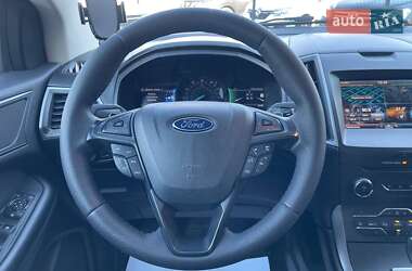 Внедорожник / Кроссовер Ford Edge 2017 в 