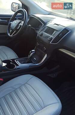 Внедорожник / Кроссовер Ford Edge 2016 в 