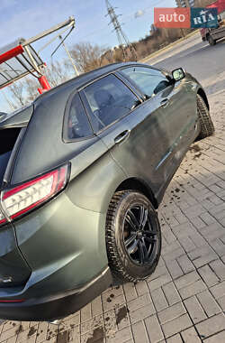 Внедорожник / Кроссовер Ford Edge 2015 в 
