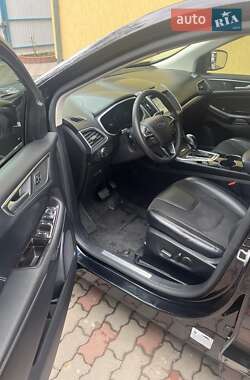 Внедорожник / Кроссовер Ford Edge 2016 в 