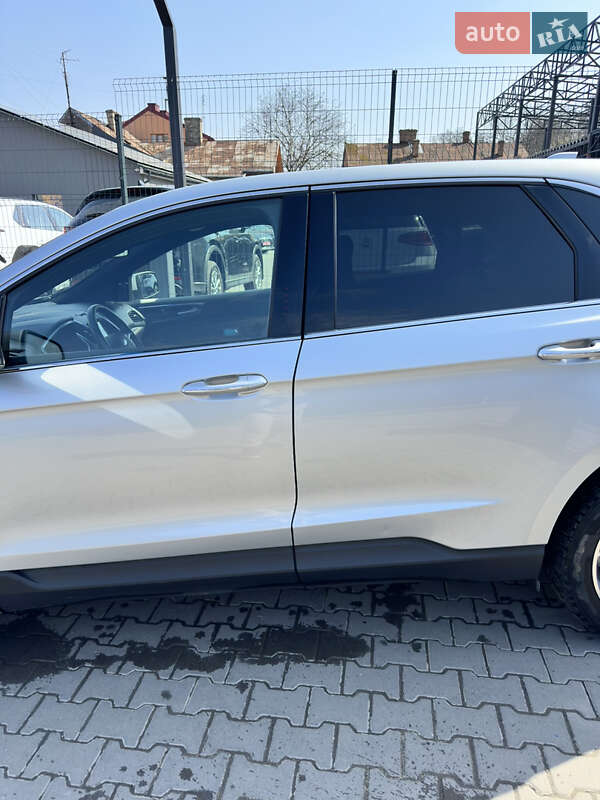 Внедорожник / Кроссовер Ford Edge 2017 в Черновцах