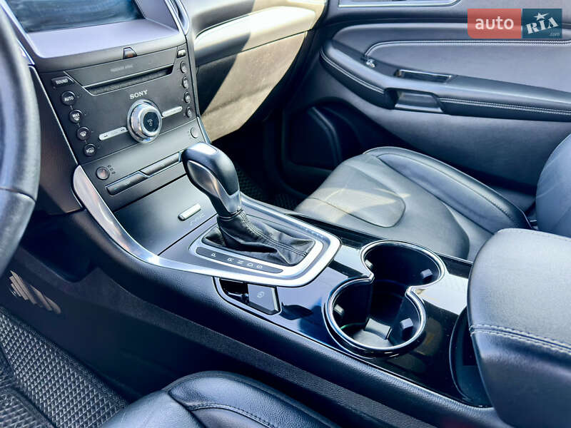 Внедорожник / Кроссовер Ford Edge 2017 в Черновцах