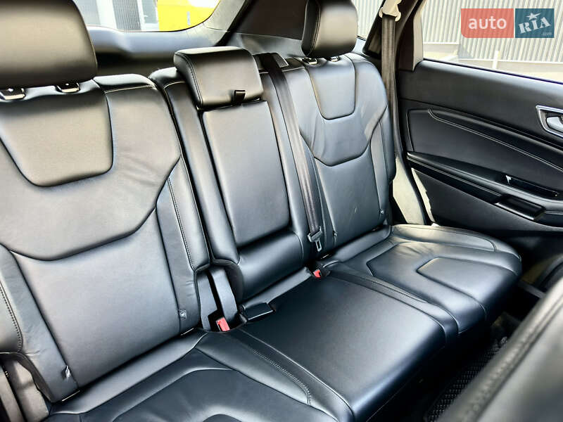 Внедорожник / Кроссовер Ford Edge 2017 в Черновцах