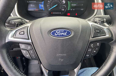 Внедорожник / Кроссовер Ford Edge 2018 в 