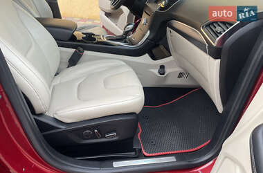 Внедорожник / Кроссовер Ford Edge 2018 в 