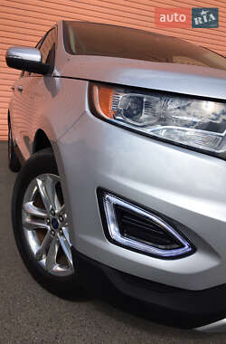 Внедорожник / Кроссовер Ford Edge 2016 в 