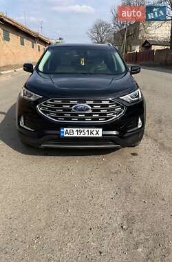 Позашляховик / Кросовер Ford Edge 2019 в 