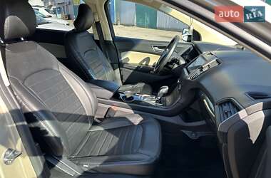 Внедорожник / Кроссовер Ford Edge 2018 в 