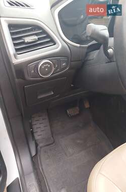 Внедорожник / Кроссовер Ford Edge 2016 в 