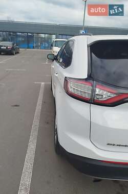 Внедорожник / Кроссовер Ford Edge 2016 в 