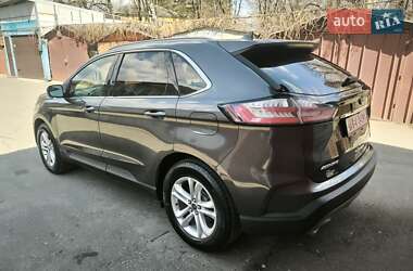 Внедорожник / Кроссовер Ford Edge 2019 в 