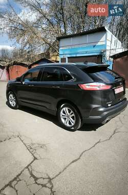 Внедорожник / Кроссовер Ford Edge 2019 в 
