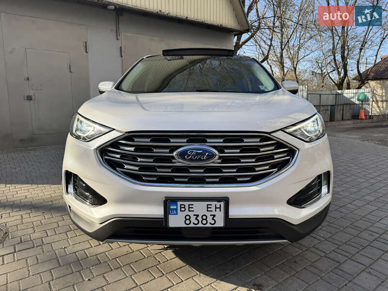 Внедорожник / Кроссовер Ford Edge 2018 в 