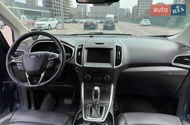 Позашляховик / Кросовер Ford Edge 2018 в 
