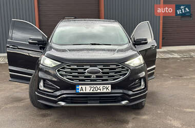 Позашляховик / Кросовер Ford Edge 2019 в 