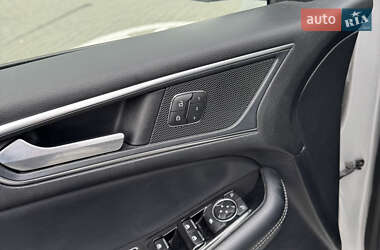 Внедорожник / Кроссовер Ford Edge 2018 в 