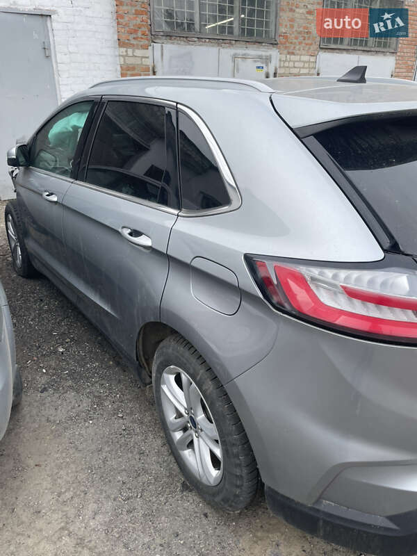 Ford Edge 2021