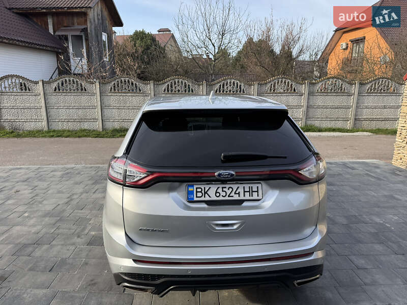 Позашляховик / Кросовер Ford Edge 2016 в Рівному