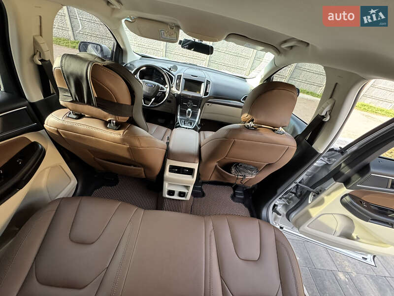 Позашляховик / Кросовер Ford Edge 2016 в Рівному