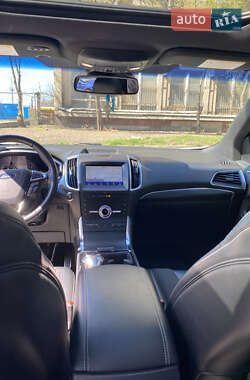 Внедорожник / Кроссовер Ford Edge 2019 в 