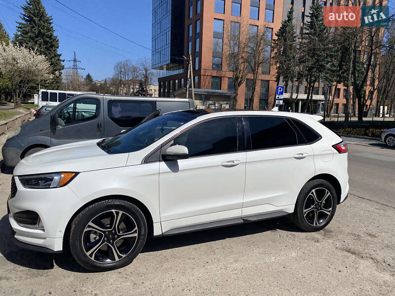Внедорожник / Кроссовер Ford Edge 2019 в 