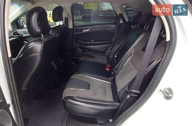 Внедорожник / Кроссовер Ford Edge 2019 в 