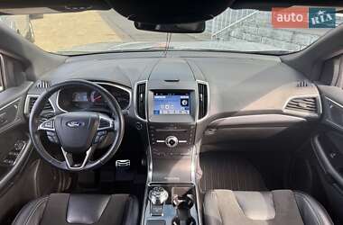 Позашляховик / Кросовер Ford Edge 2019 в 
