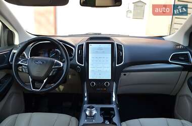 Позашляховик / Кросовер Ford Edge 2021 в 