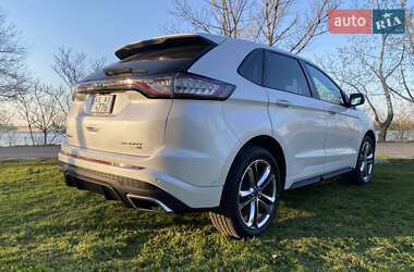 Внедорожник / Кроссовер Ford Edge 2017 в 