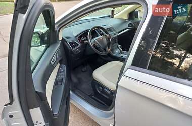 Позашляховик / Кросовер Ford Edge 2017 в 