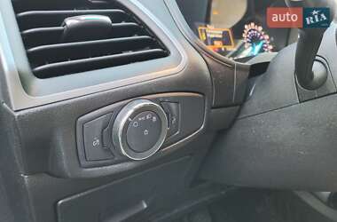 Позашляховик / Кросовер Ford Edge 2017 в 