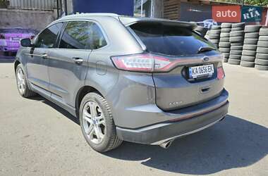 Внедорожник / Кроссовер Ford Edge 2016 в 