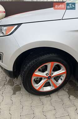 Внедорожник / Кроссовер Ford Edge 2018 в 