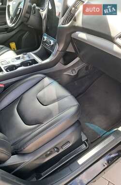 Внедорожник / Кроссовер Ford Edge 2021 в 
