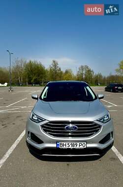 Внедорожник / Кроссовер Ford Edge 2018 в 