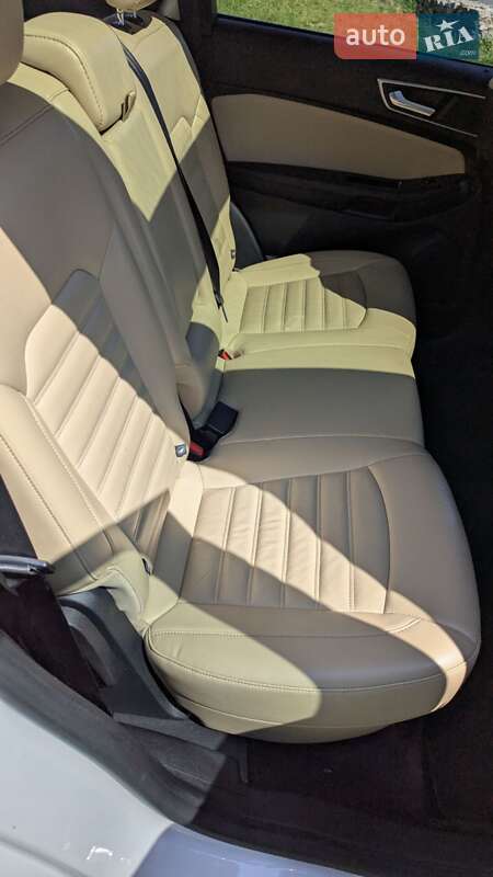 Внедорожник / Кроссовер Ford Edge 2015 в Полонном