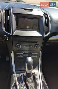 Внедорожник / Кроссовер Ford Edge 2015 в 