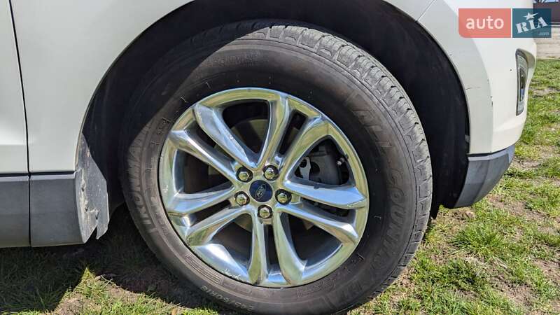 Внедорожник / Кроссовер Ford Edge 2015 в Полонном