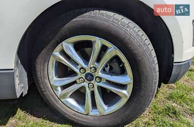Внедорожник / Кроссовер Ford Edge 2015 в 