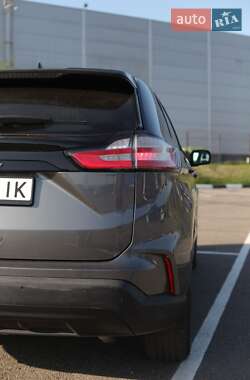 Внедорожник / Кроссовер Ford Edge 2021 в 