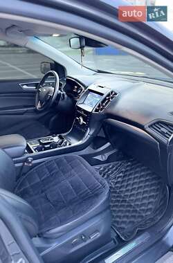 Внедорожник / Кроссовер Ford Edge 2019 в 